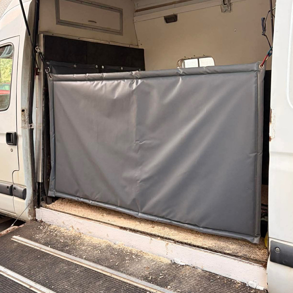 Horsebox Partition Barrier - 1.2m x 2m